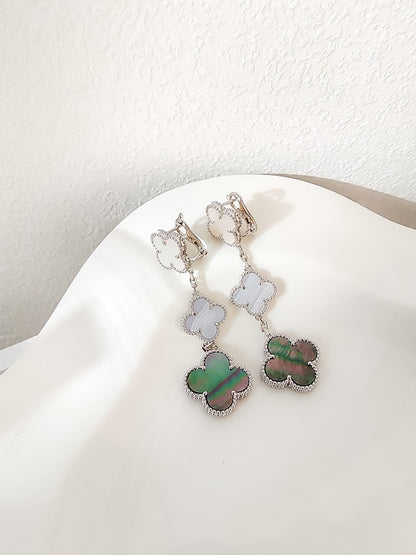 [RAFFINE] PENDIENTES DE PLATA CON 3 MOTIVOS DE TRÉBOL, CALCEDONIA, OSCURA