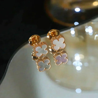 [RAFFINE]CLOVER MINI 9.5MM WHITE MOP EARRINGS