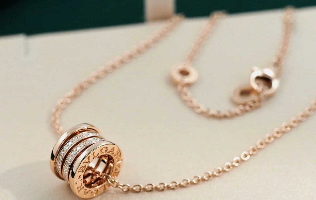 [RAFFINE]ZERO 1 COLLAR DE ORO ROSA CON DIAMANTES