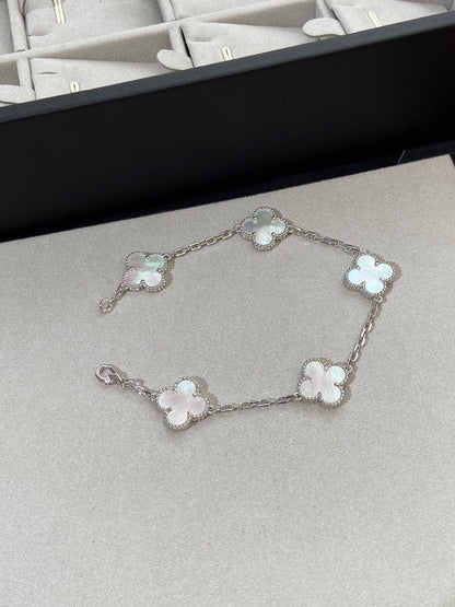 [RAFFINE]CLOVER WHITE PEARL MOP 5 MOTIF BRACELET COLLECTION