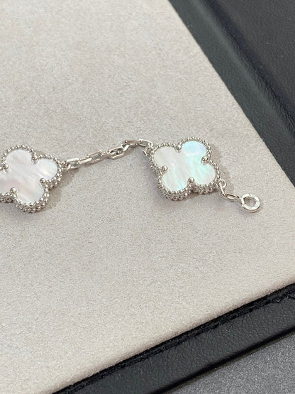 [RAFFINE]CLOVER SILVER MOP 5 MOTIF BRACELET