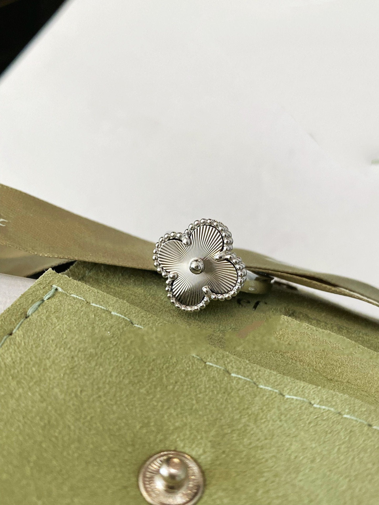 [RAFFINE]CLOVER SILVER RING