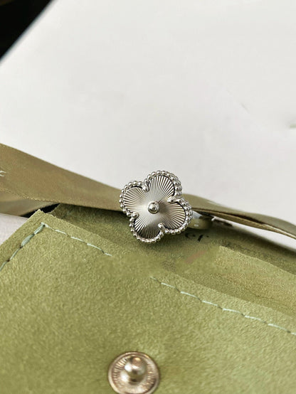 [RAFFINE]CLOVER SILVER RING