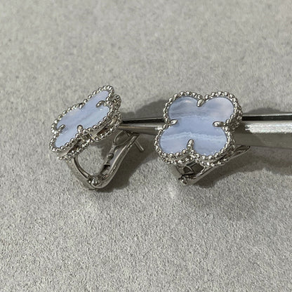 [RAFFINE]CLOVER CHALCEDONY SILVER STUD EARRINGS