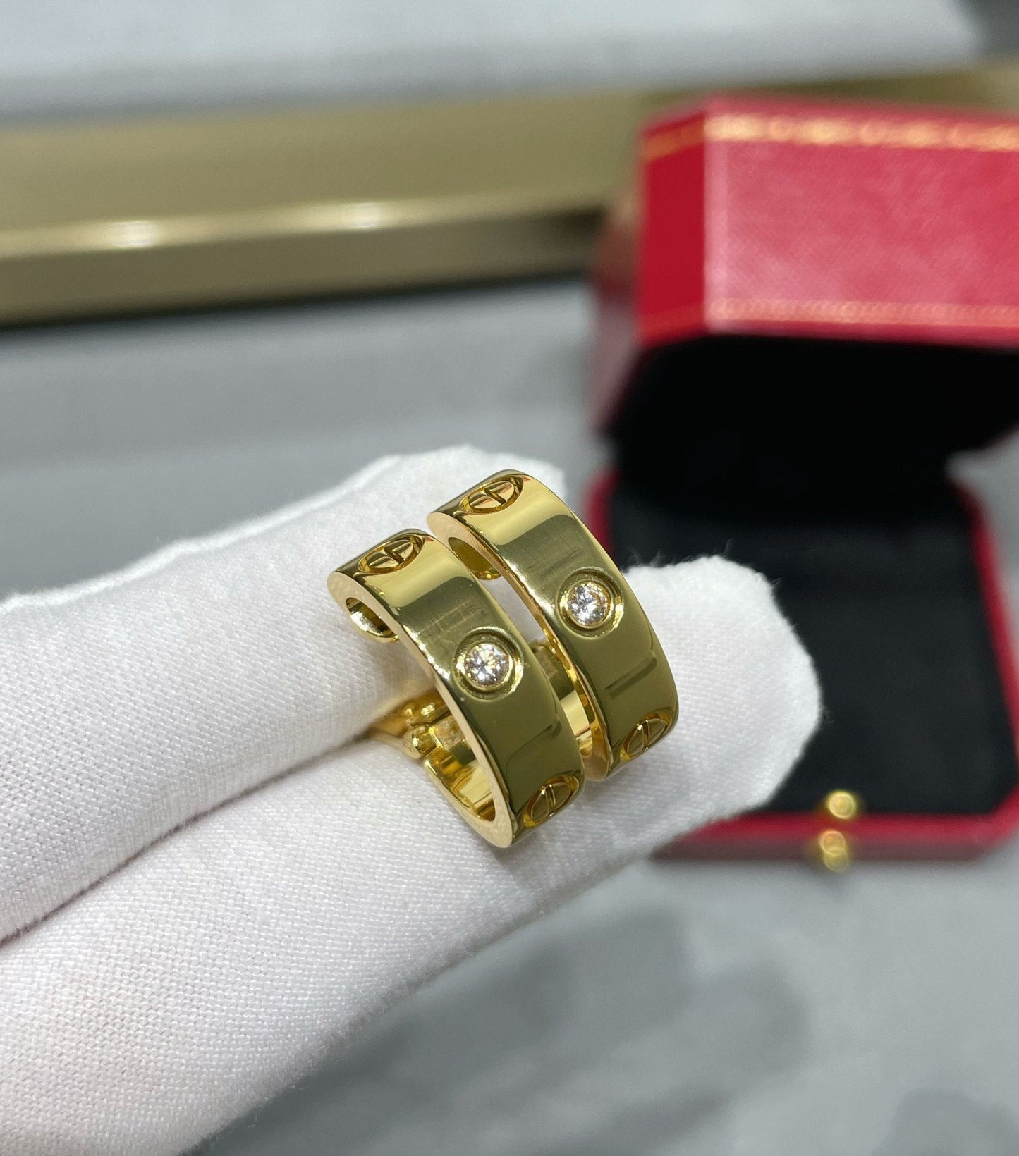 [RAFFINE] PENDIENTES DE AMOR DE 5,5 MM Y 1 DIAMANTE