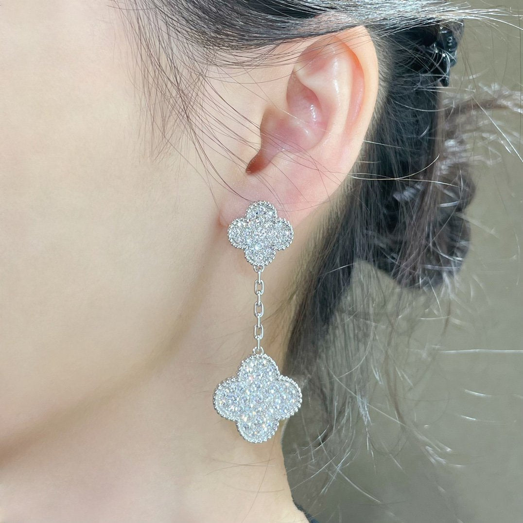 [RAFFINE]CLOVER 2 MOTIFS DIAMOND PAVED SILVER EARRINGS