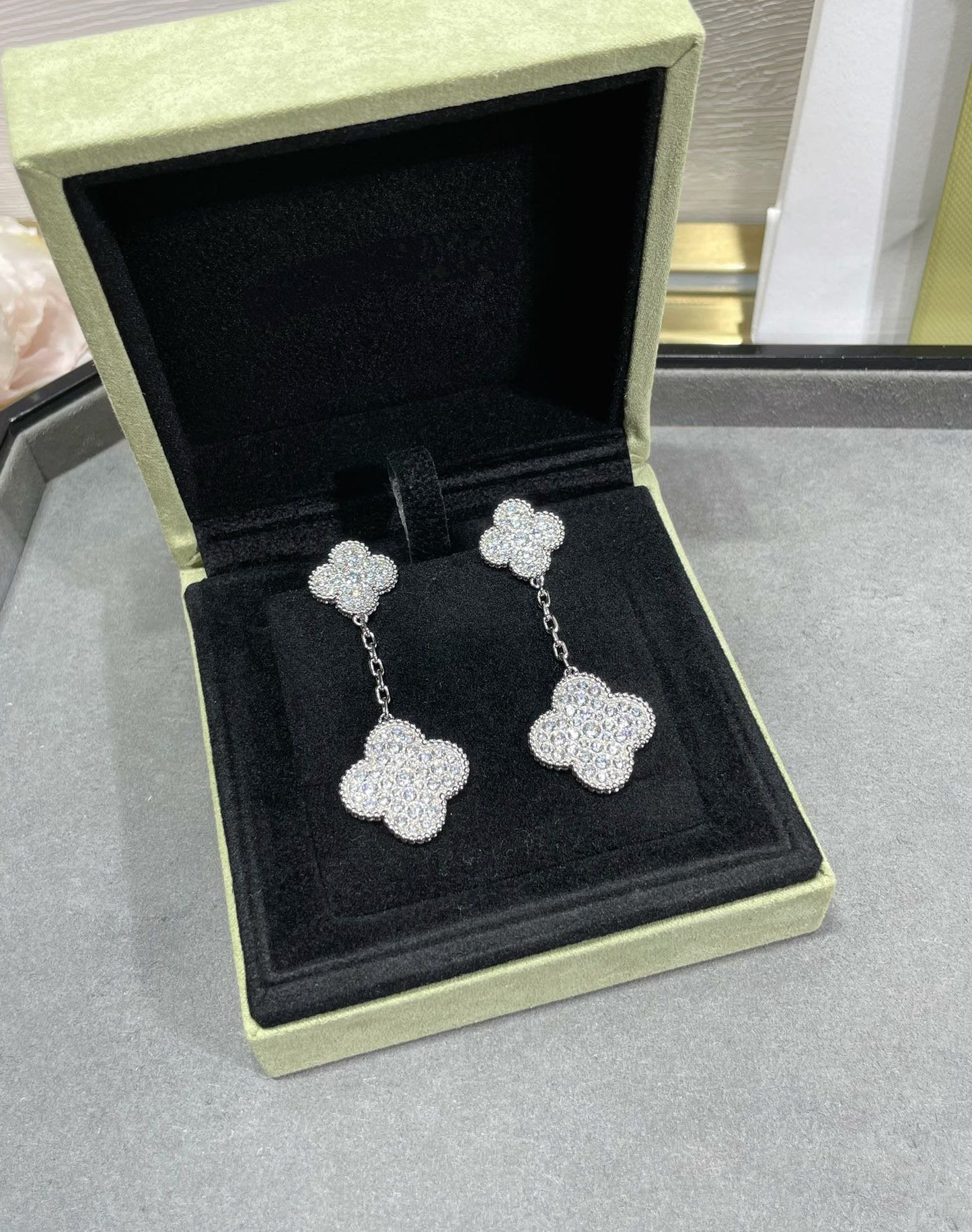 [RAFFINE]CLOVER 2 MOTIFS DIAMOND PAVED SILVER EARRINGS