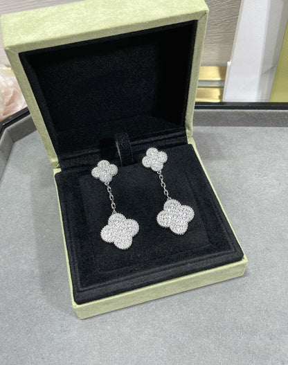 [RAFFINE]CLOVER 2 MOTIFS DIAMOND PAVED SILVER EARRINGS