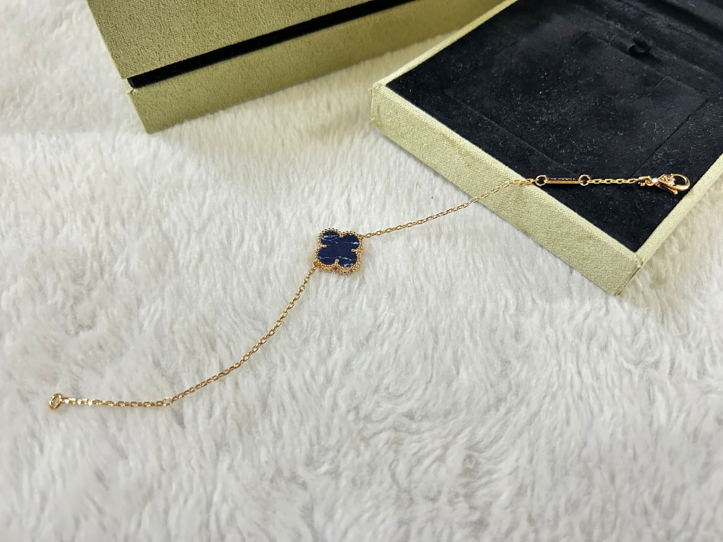 [RAFFINE]CLOVER 1 MOTIF PIETERSITE BRACELET