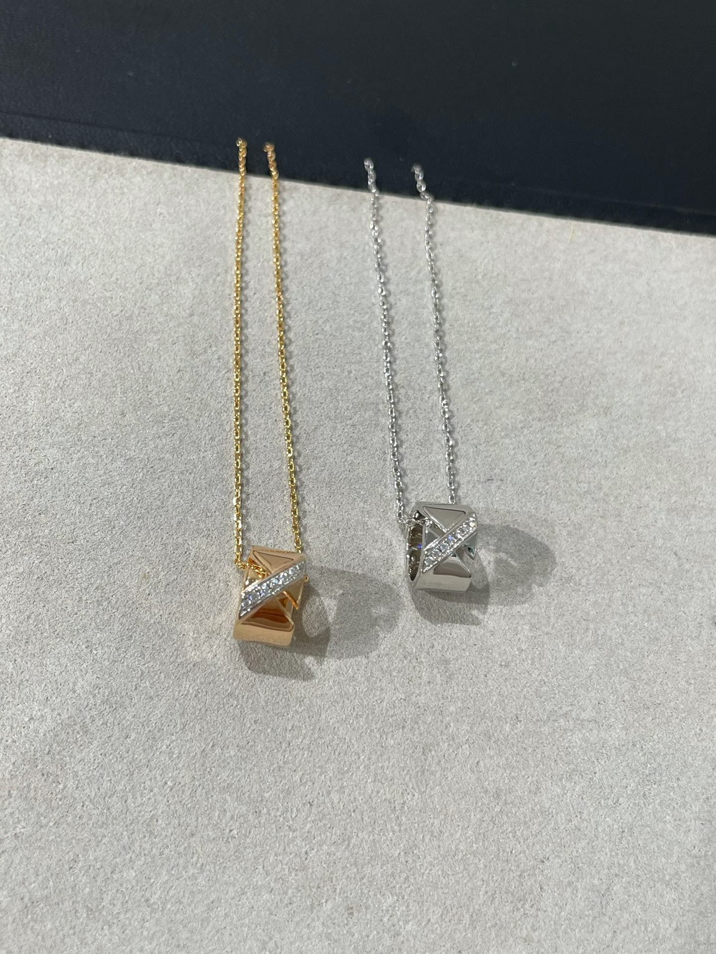 [RAFFINE]LIENS EVIDENCE DIAMOND NECKLACE