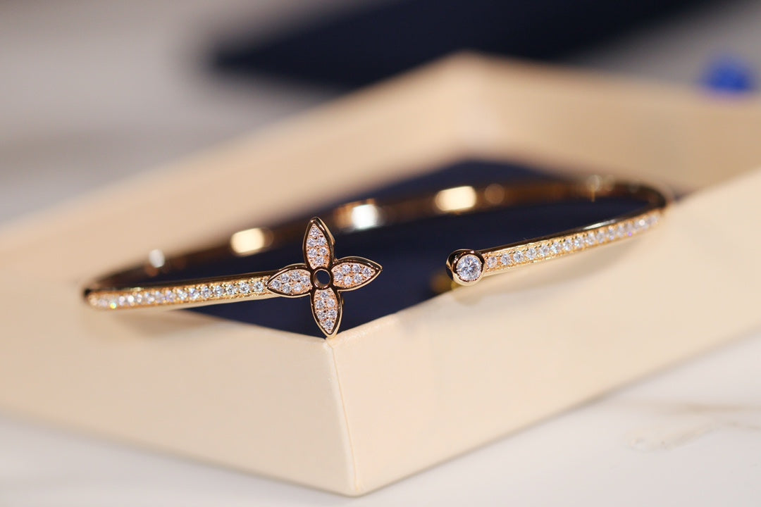 [RAFFINE]IDYLLE GOLD OPEN BRACELET DIAMOND PAVED