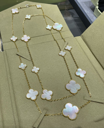 [Raffine] COLLIER EN OR ET NACRE BLANCHE À 16 MOTIFS TRÈFLE