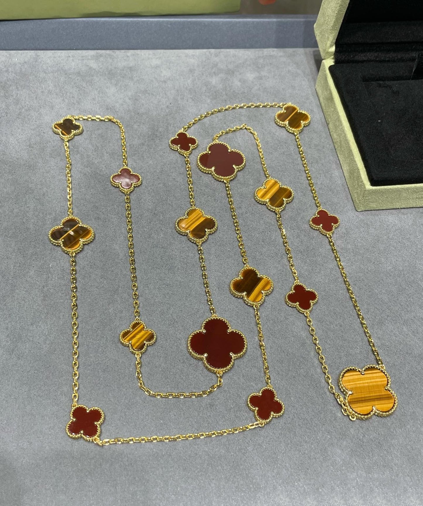 [RAFFINE]CLOVER 16 MOTIF CARNELIAN TIGER EYE ROSE GOLD NECKLACE