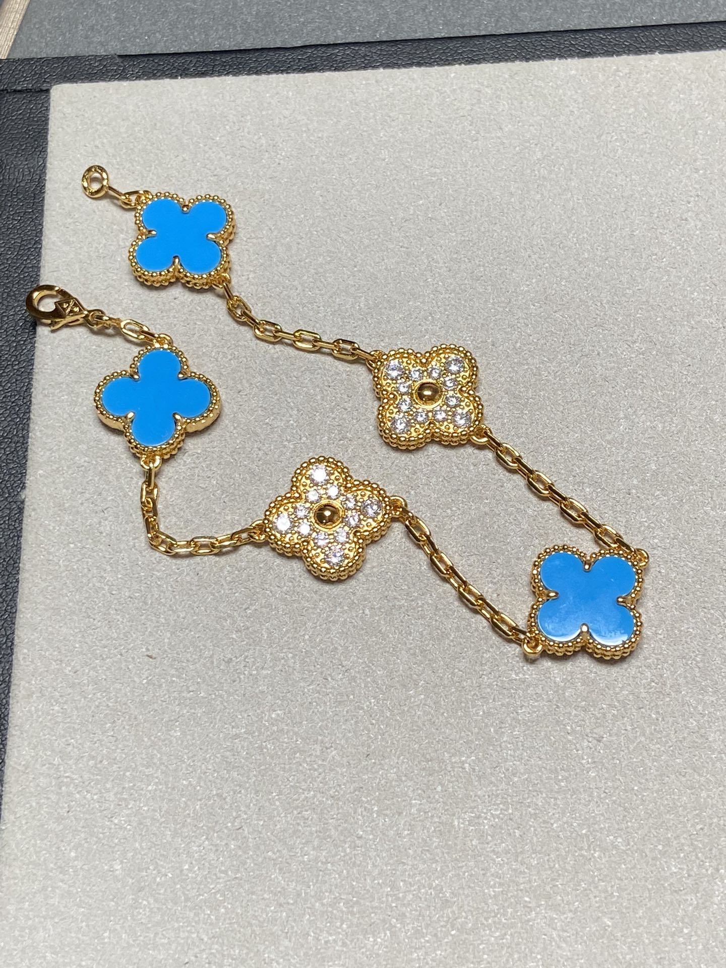 [Raffine]BRACELET EN OR ET DIAMANTS À 5 MOTIFS EN CALCÉDOINE BLEUE 