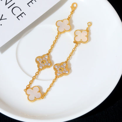 [RAFFINE] PULSERA DE TRÉBOL CON 5 MOTIVOS, DIAMANTE Y AZULEJO BLANCO
