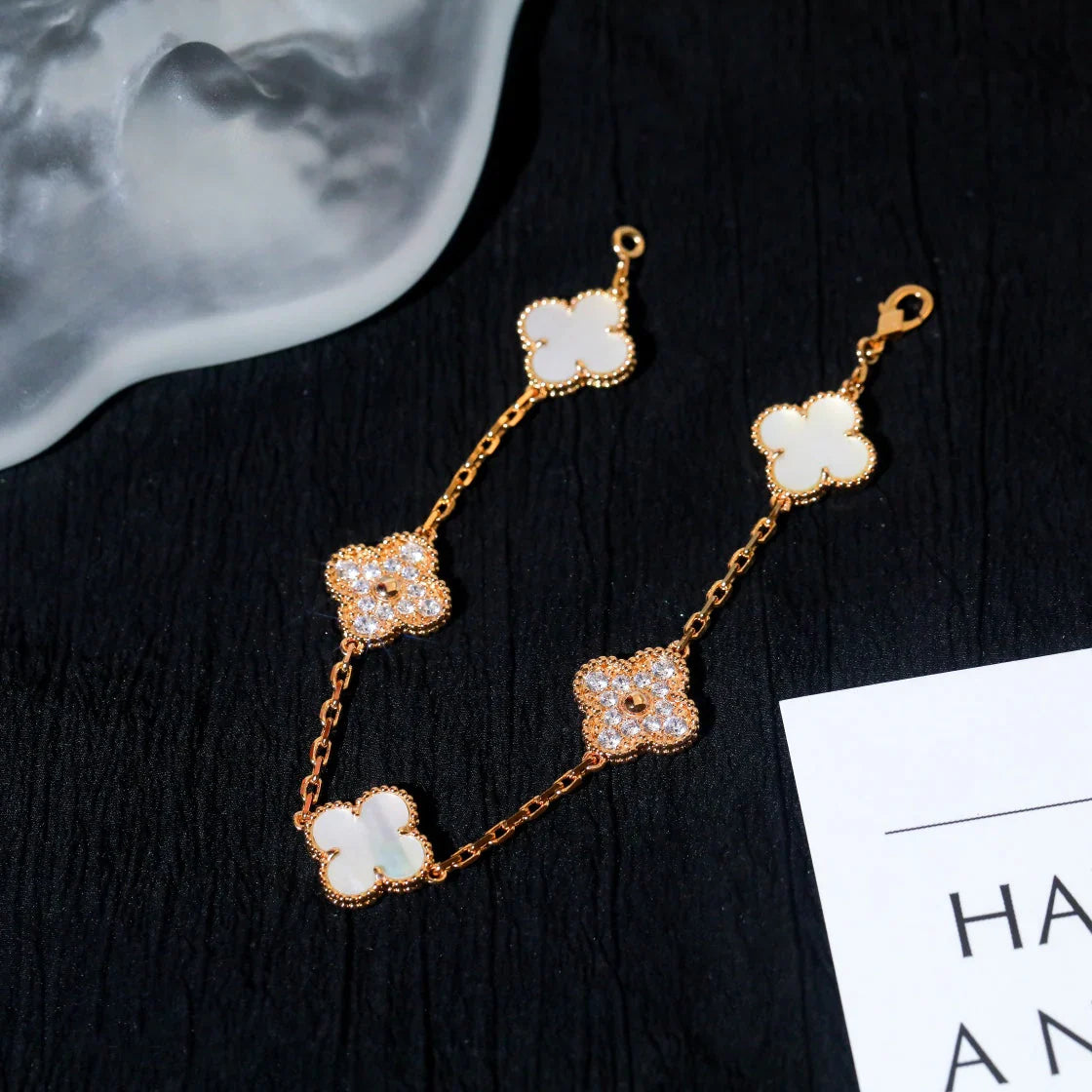 [RAFFINE]CLOVER WHITE PEARL MOP 5 MOTIF BRACELET COLLECTION