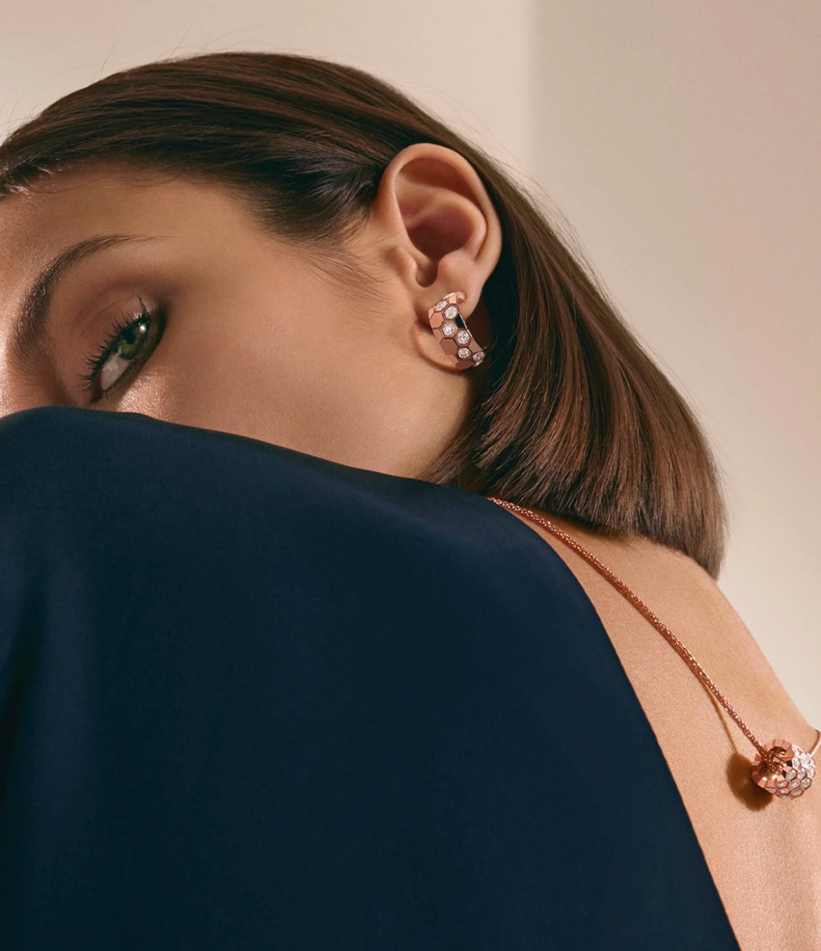 [RAFFINE]PENDIENTES DE ARO CON DIAMANTES BEE LOVE
