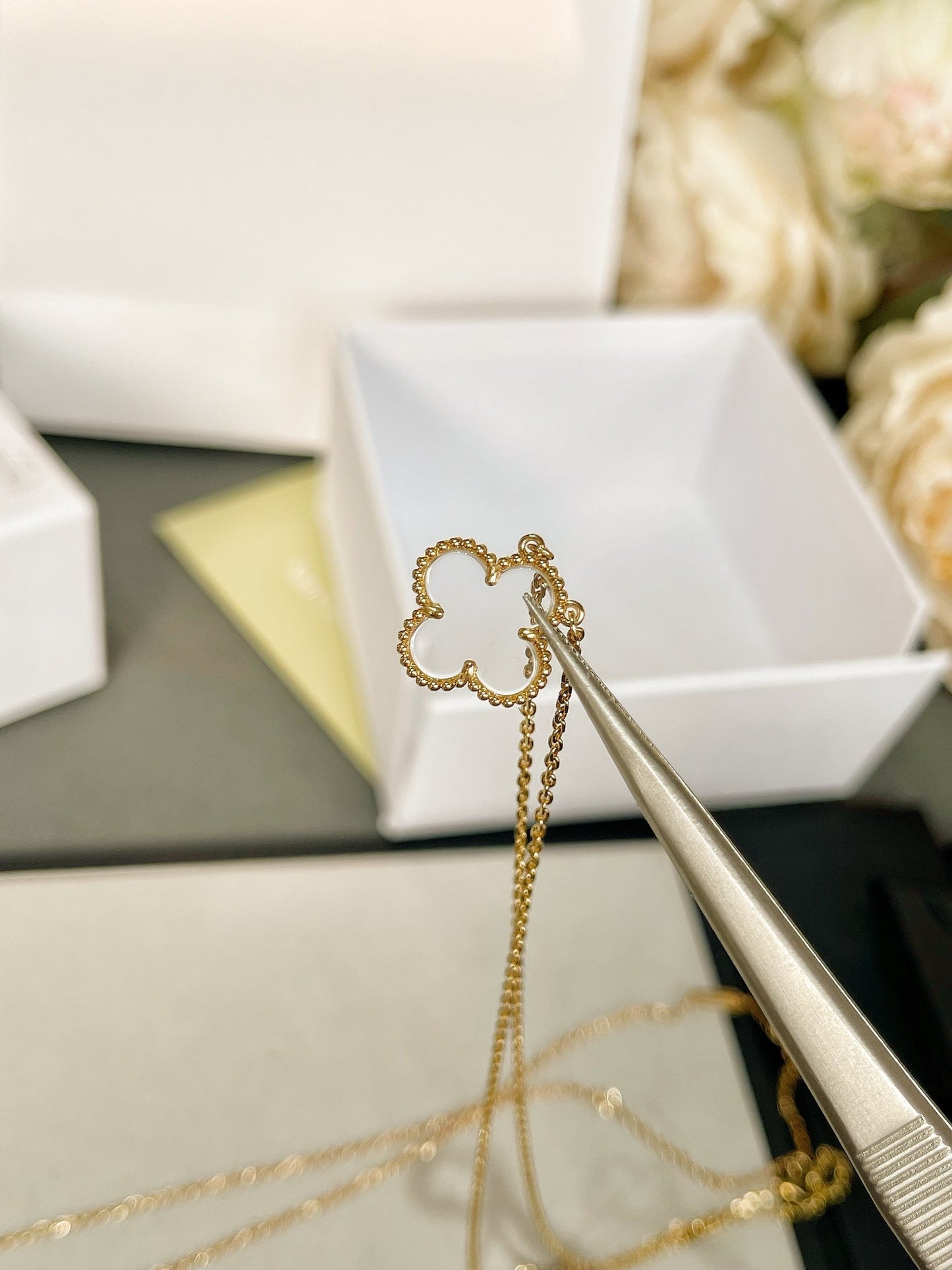 [RAFFINE]CLOVER ROCK CRYSTAL ROSE GOLD NECKLACE