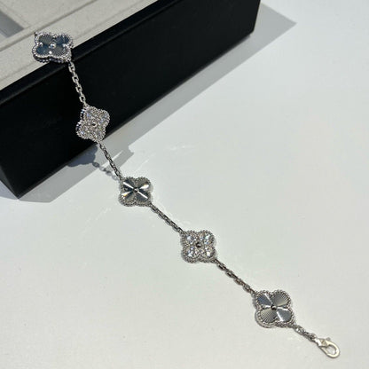 [RAFFINE]CLOVER 5 MOTIF SILVER DIAMOND BRACELET