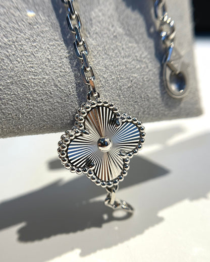 [RAFFINE]CLOVER 5 MOTIF SILVER DIAMOND BRACELET
