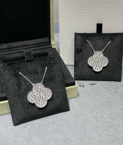 [RAFFINE]CLOVER 25MM LARGE PENDANT DIAMOND PAVED SILVER NECKLACE