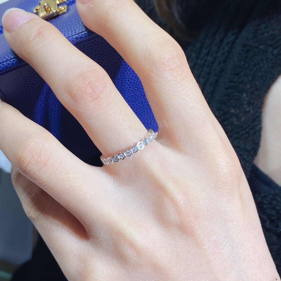 [RAFFINE]BEE LOVE DIAMOND PAVED SMALL RING