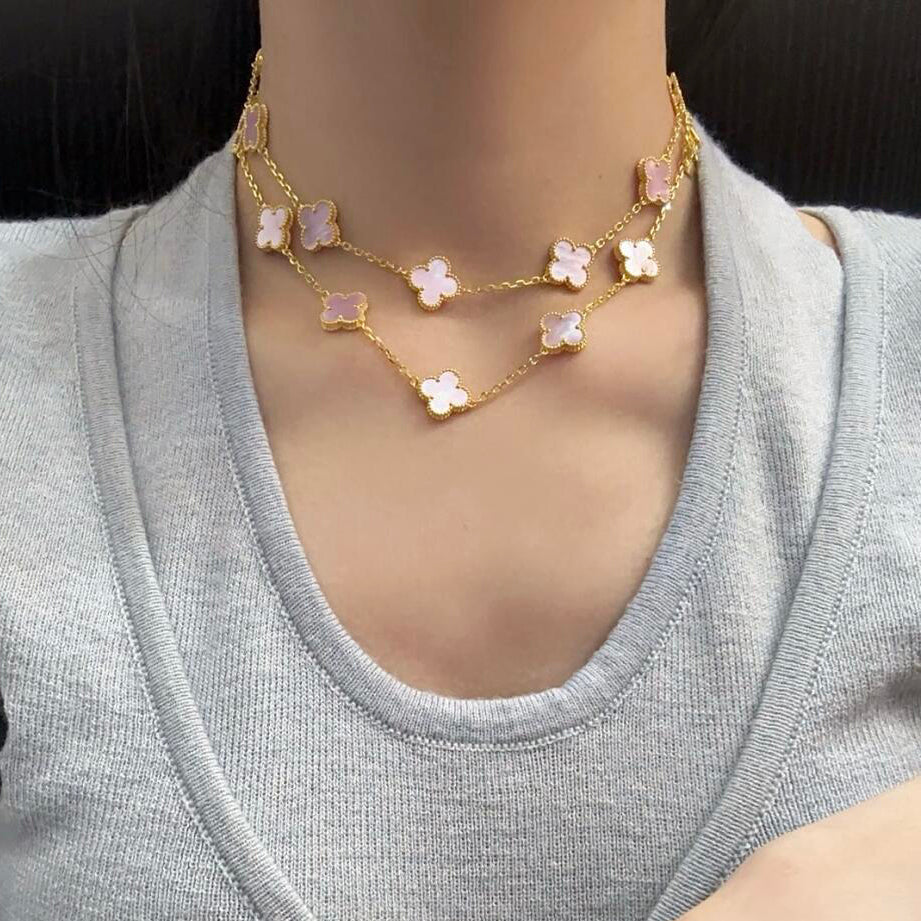 [RAFFINE]CLOVER 20 MOTIFS PINK MOP NECKLACE