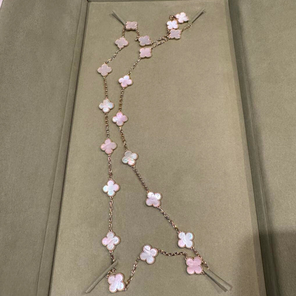 [RAFFINE]CLOVER 20 MOTIFS PINK MOP NECKLACE