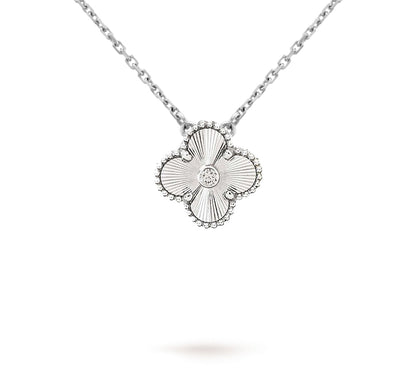 [LUXE]CLOVER 15MM CHRISTMAS LIMITED EDITION SINGLE FLOWER NECKLACE