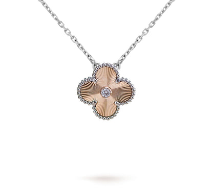 [LUXE]CLOVER 15MM CHRISTMAS LIMITED EDITION SINGLE FLOWER NECKLACE