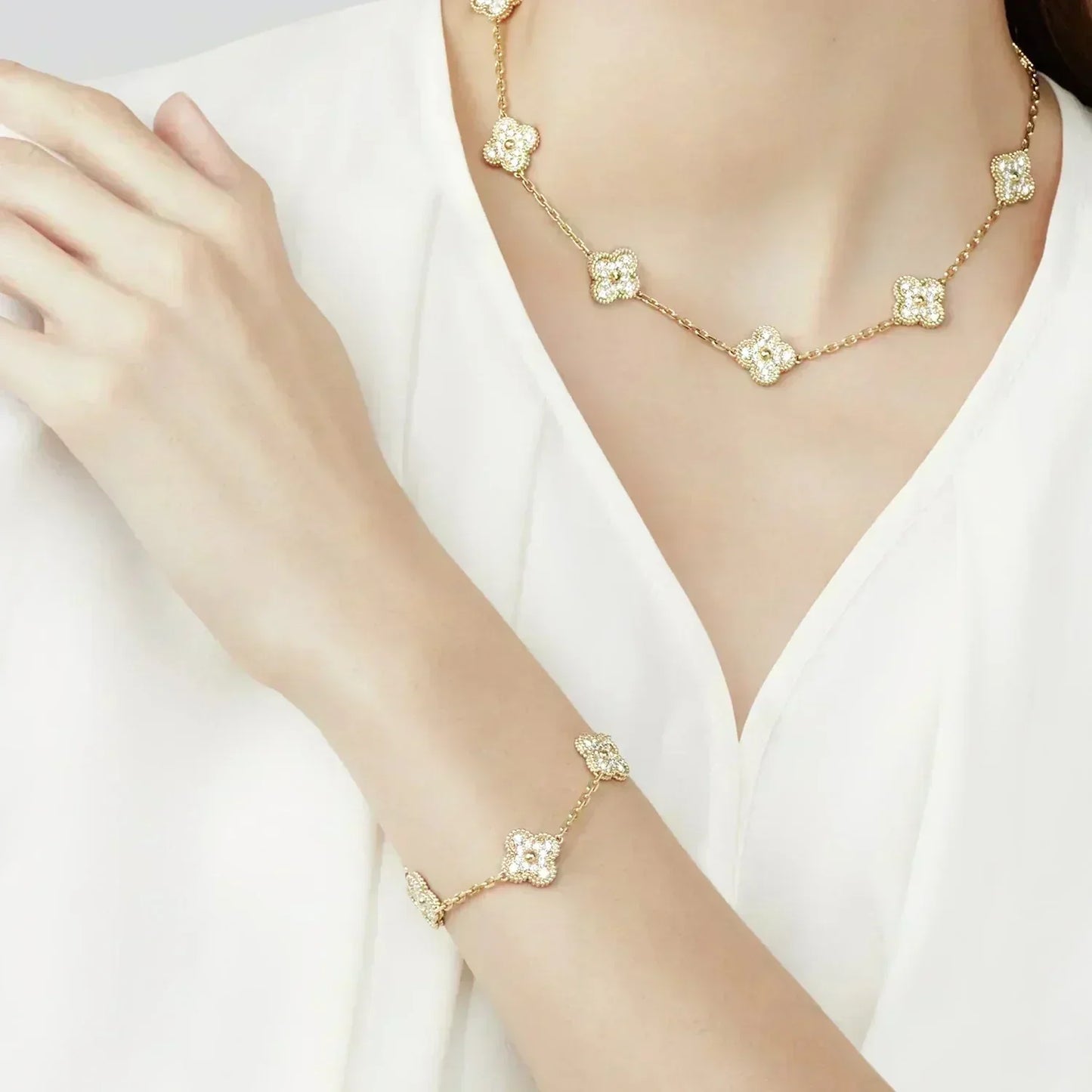 [RAFFINE]CLOVER 5 MOTIFS  FULL DIAMOND BRACELET