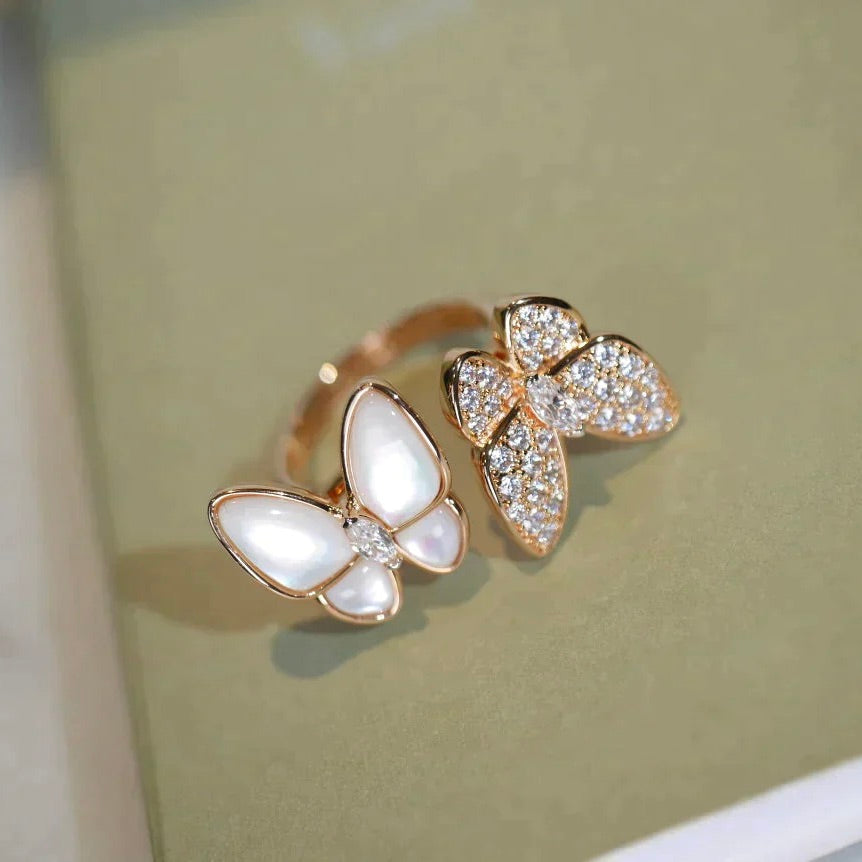 [RAFFINE] ANILLO DE TRAPEADOR CON DIAMANTES Y MARIPOSA DOBLE