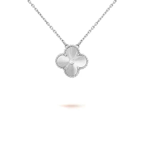 [RAFFINE]CLOVER  15MM DIAMOND LASER NECKLACE SILVER