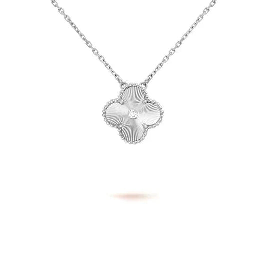 [RAFFINE]CLOVER  15MM DIAMOND LASER NECKLACE SILVER
