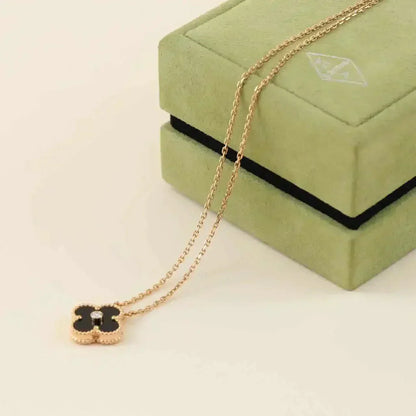 [RAFFINE]CLOVER 15MM DIAMOND ONYX NECKLACE