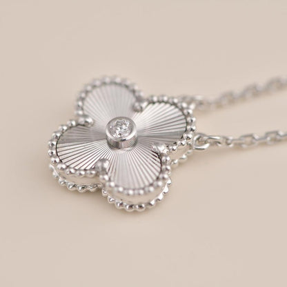 [RAFFINE]CLOVER  15MM DIAMOND LASER NECKLACE SILVER