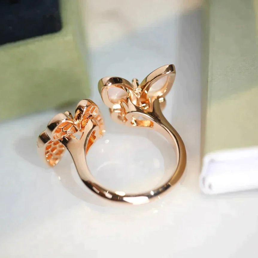[RAFFINE] ANILLO DE TRAPEADOR CON DIAMANTES Y MARIPOSA DOBLE