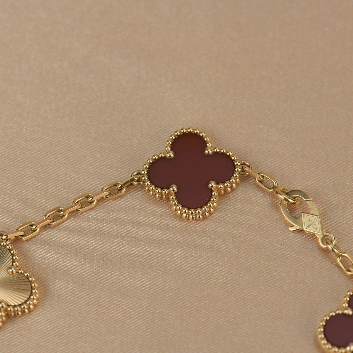 [RAFFINE]CLOVER  5 MOTIFS CARNELIAN GOLD BRACELET