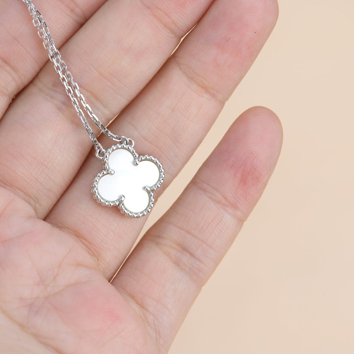 [RAFFINE]CLOVER  15MM WHITE MOTHER-OF-PEARL SILVER