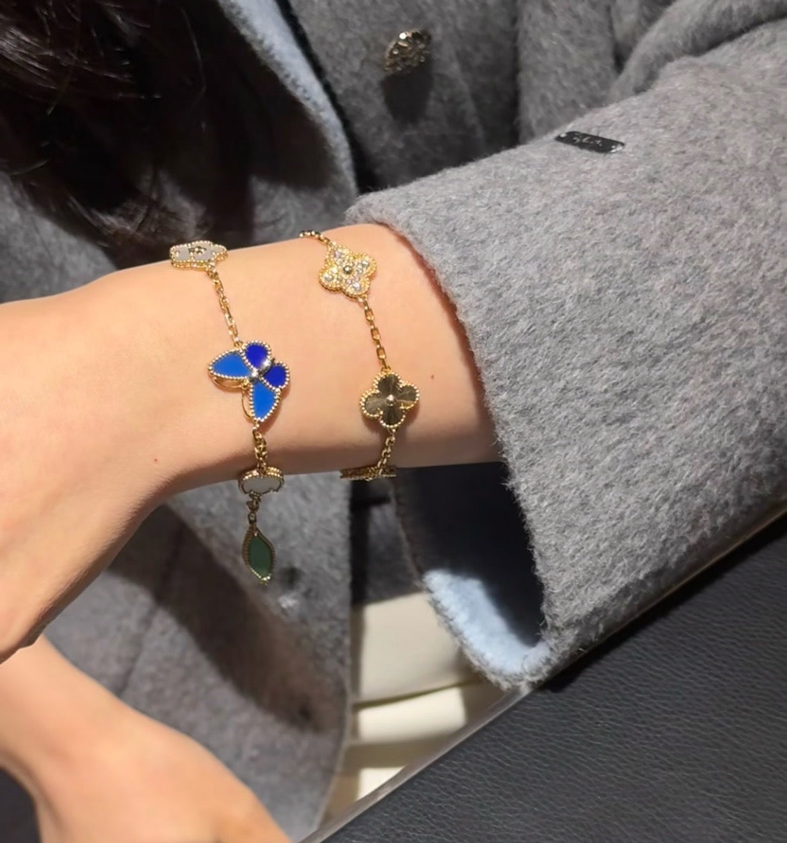 [RAFFINE] LUCKY SPRING SCHMETTERLING ARMBAND MIT 5 MOTIVEN