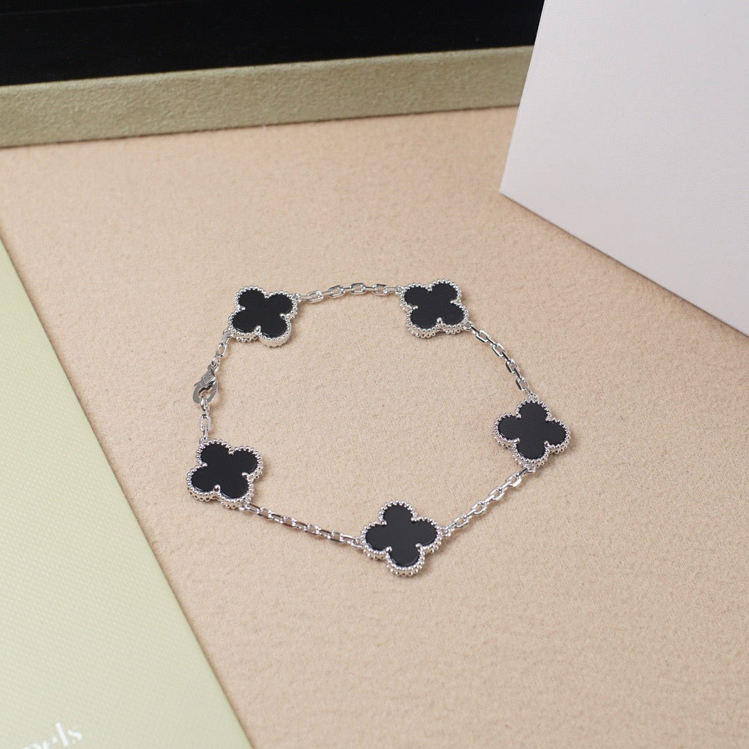 [RAFFINE]CLOVER 5 MOTIF ONYXS  BRACELET SILVER