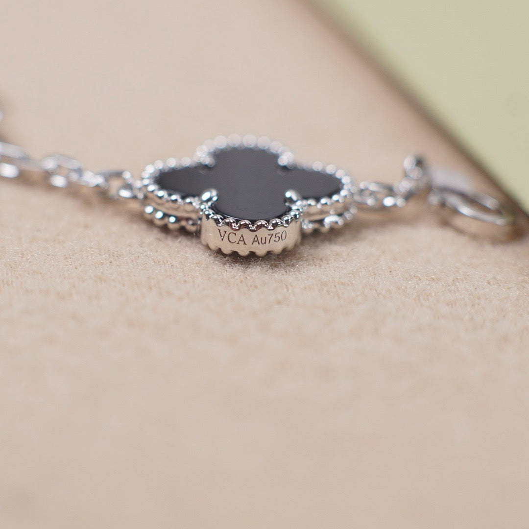 [RAFFINE]CLOVER 5 MOTIF ONYXS  BRACELET SILVER