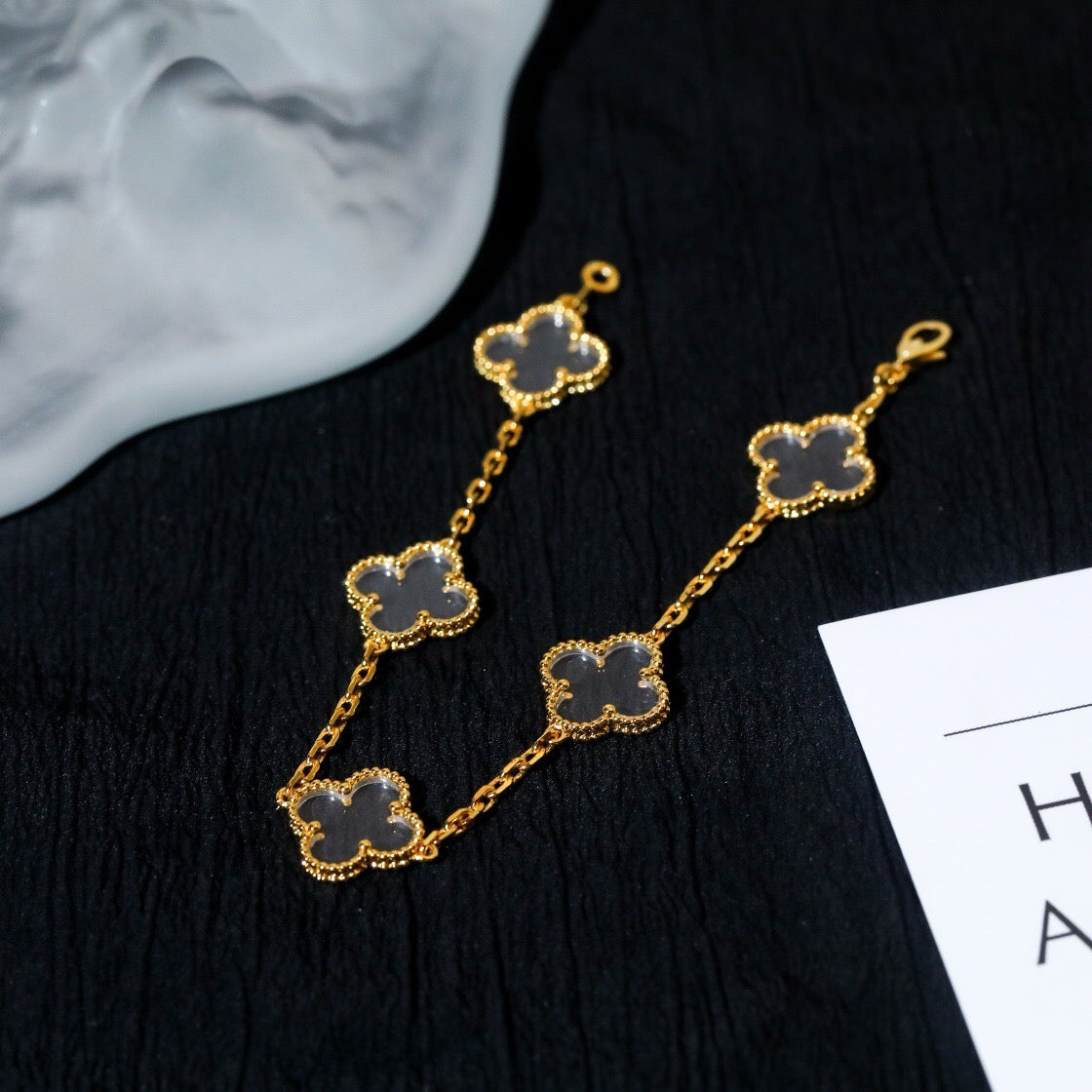 [RAFFINE]CLOVER 5 MOTIF ROCK CRYSTAL BRACELET