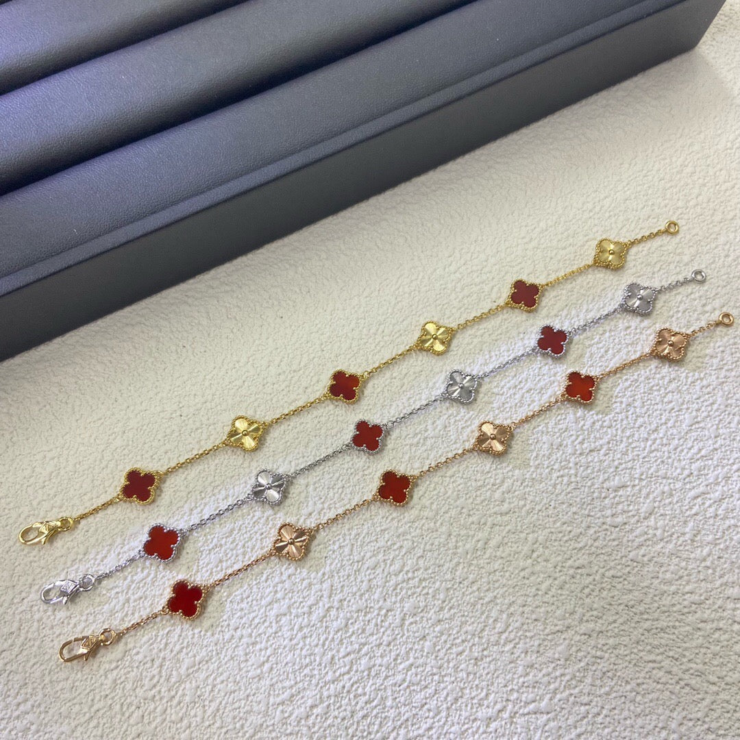 [RAFFINE]CLOVER 6 MOTIF RED AGATE LASER BRACELET