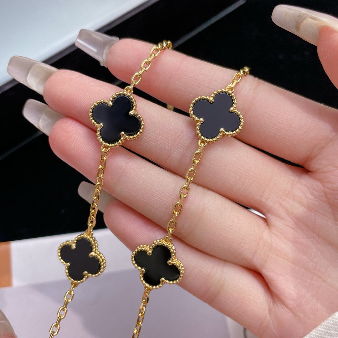 [RAFFINE]CLOVER 10 MOTIFS ONYX NECKLACE