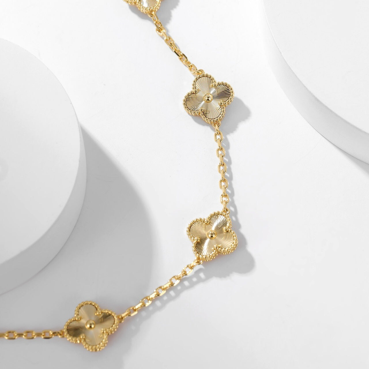 [RAFFINE]CLOVER 10 MOTIFS LASER NECKLACE