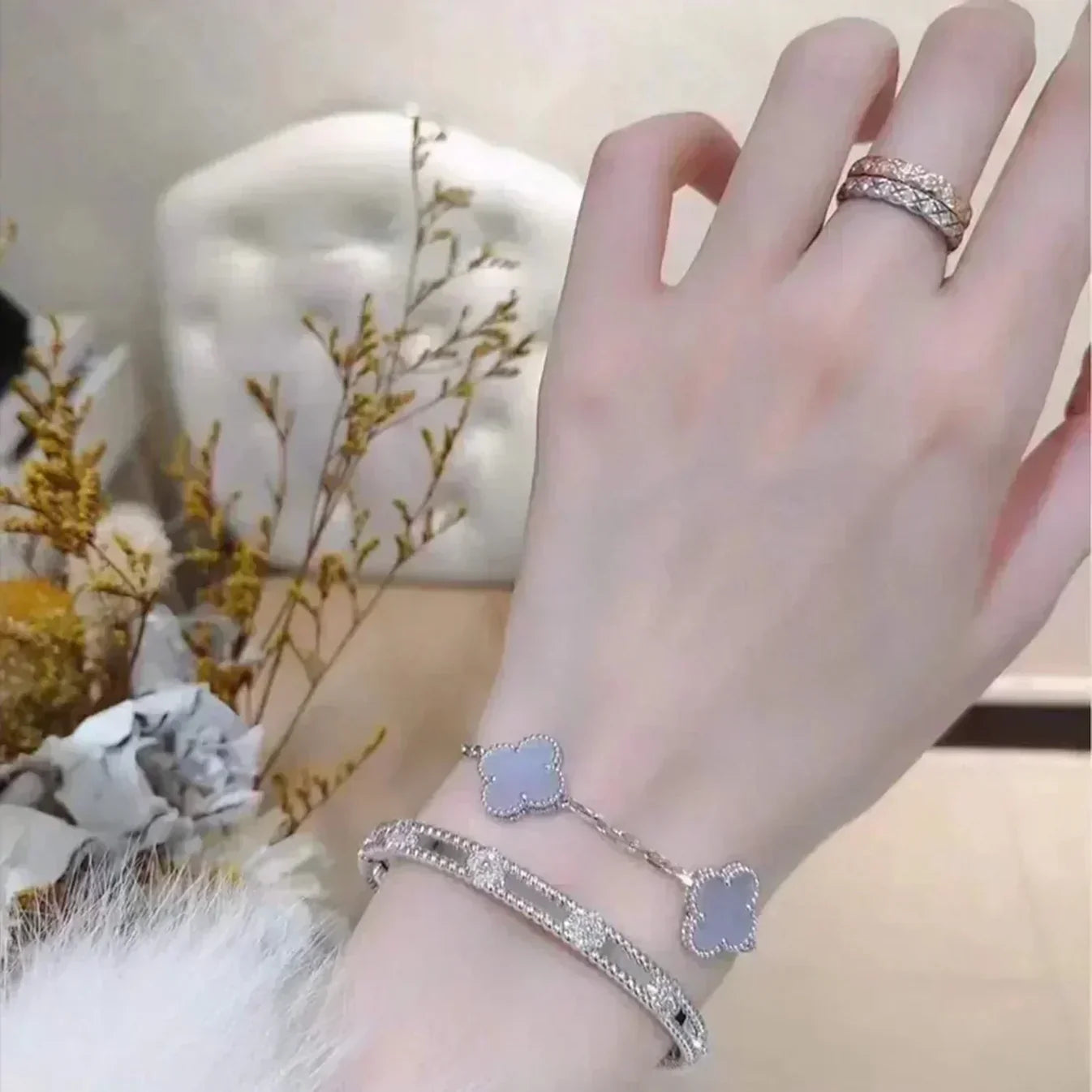 [RAFFINE] CLOVER 5 MOTIF PURPLE CHALCEDONY BRACELET COLLECTION