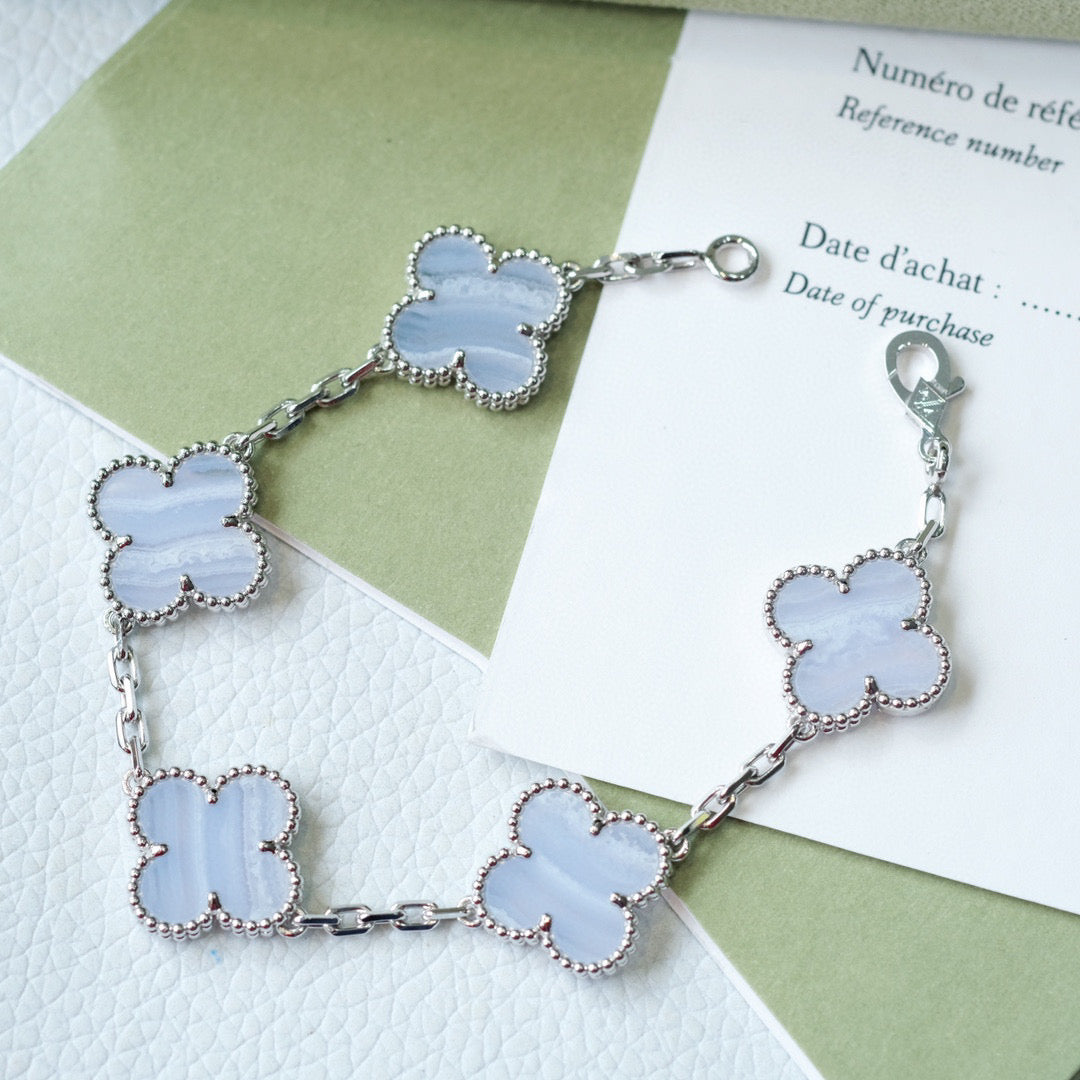 [Raffine]CLOVER 5 MOTIV LILA CHALCEDON ARMBAND SILBER 