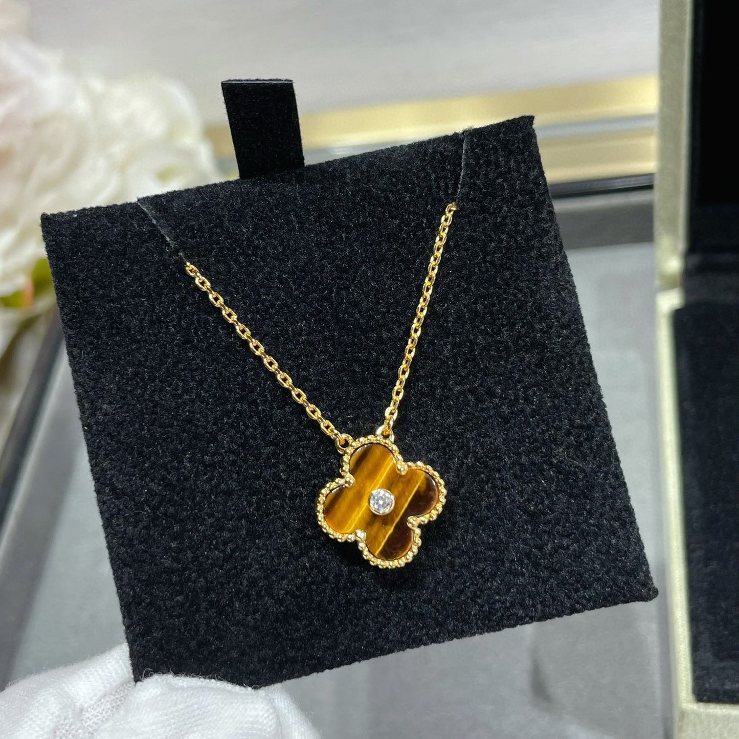 [RAFFINE]CLOVER 15MM DIAMOND AND YELLOW TIGER'S EYE AGATE necklace