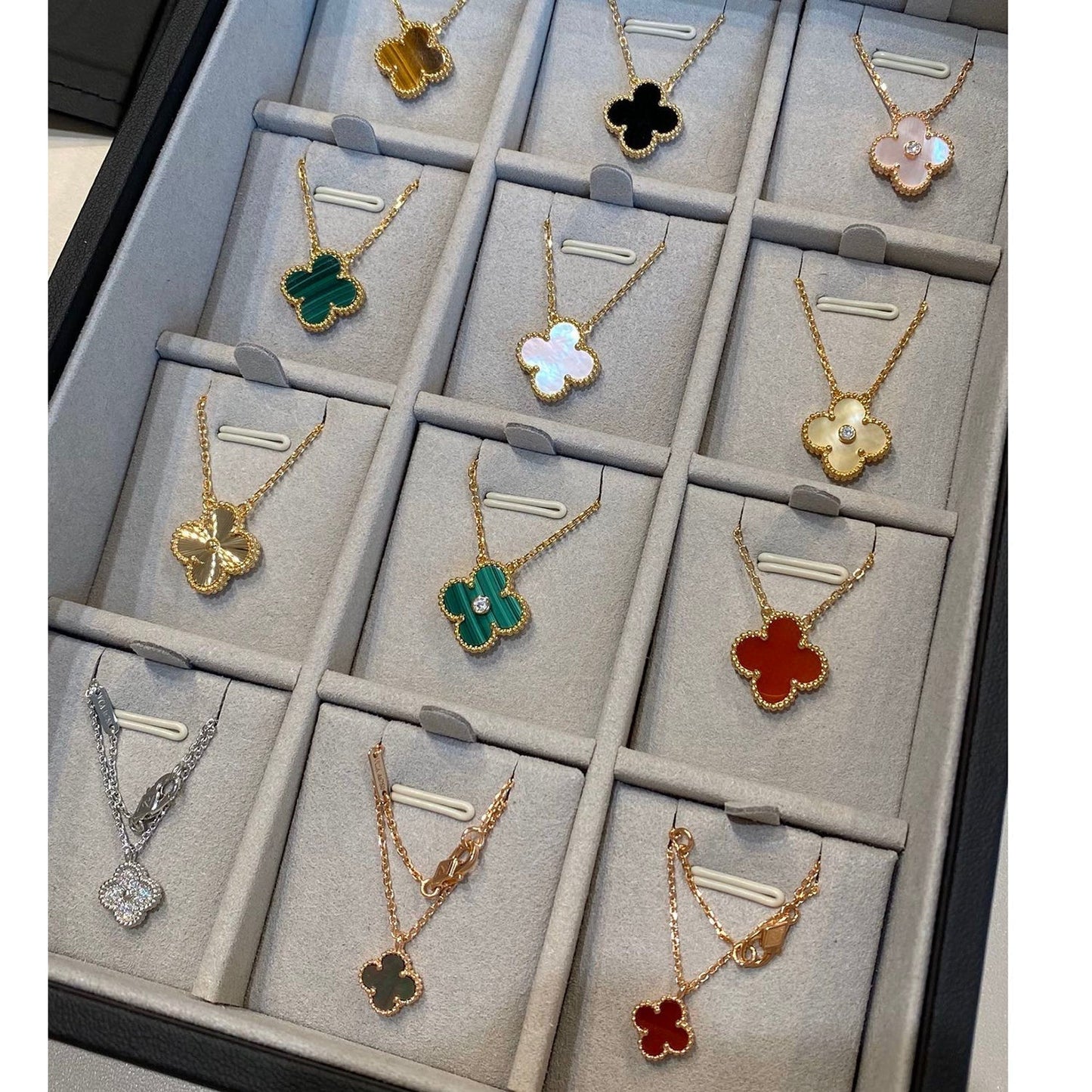 [RAFFINE]CLOVER 15MM LASER NECKLACE
